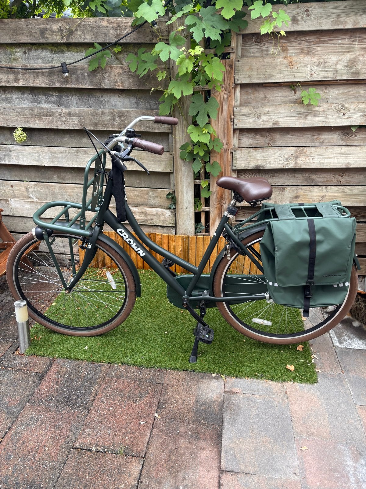 Crown fiets met slot en New Lookx fietstassen, Ophalen, Zo goed als nieuw, Overige merken