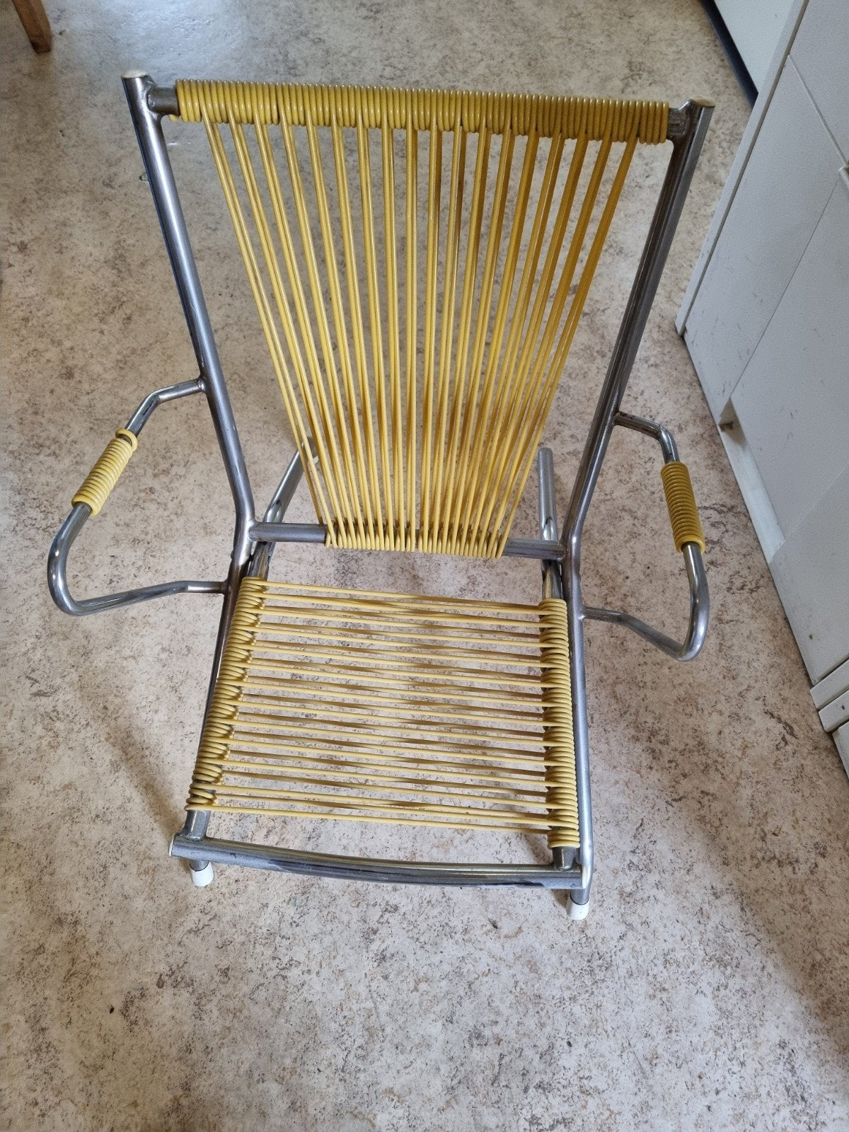 design kinderstoeltje, Ophalen