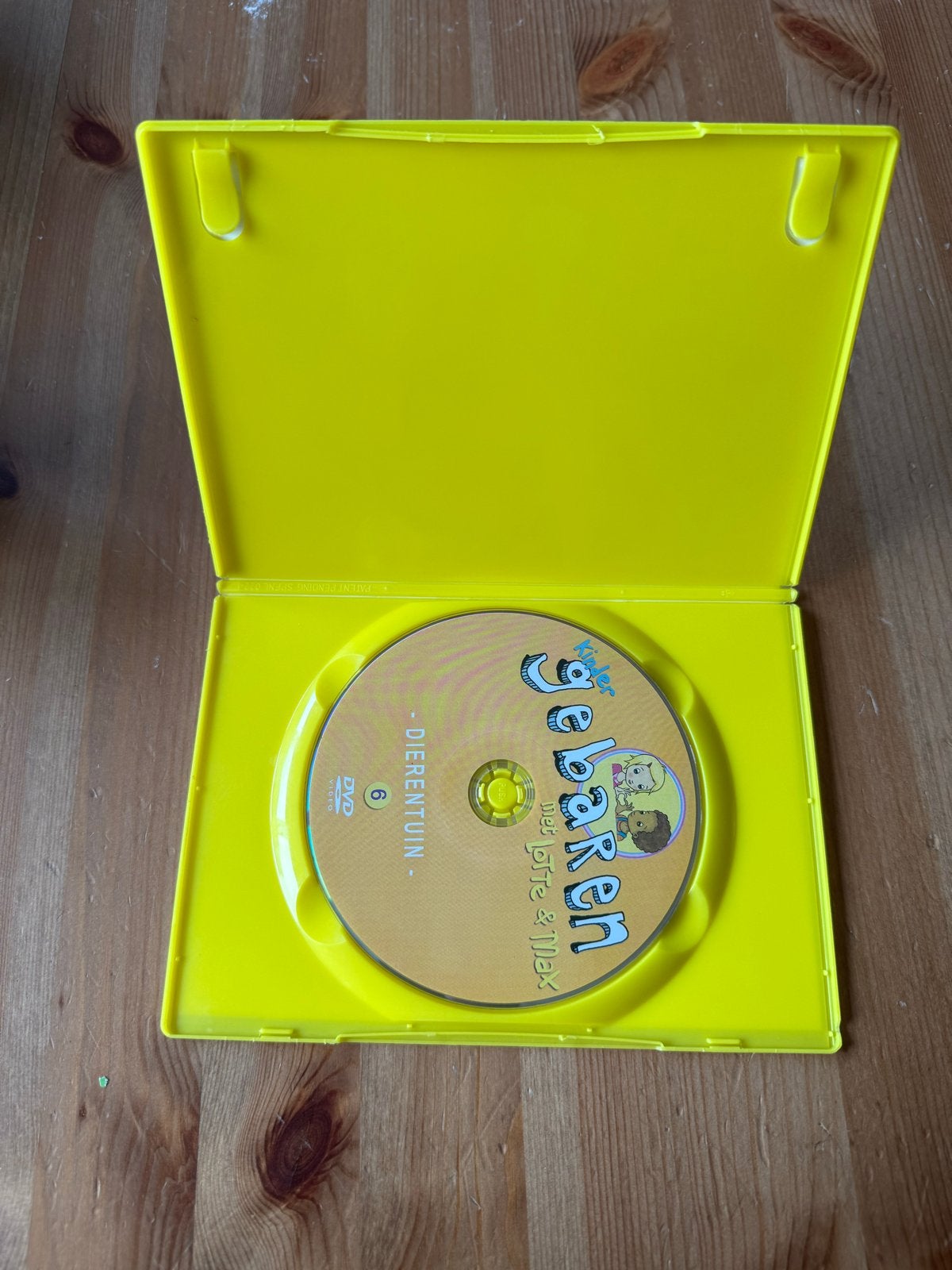 Kinder Gebaren met Lotte & Max - Dieren DVD 6, Gebruikt, Verzenden, Alle leeftijden, Nederlands