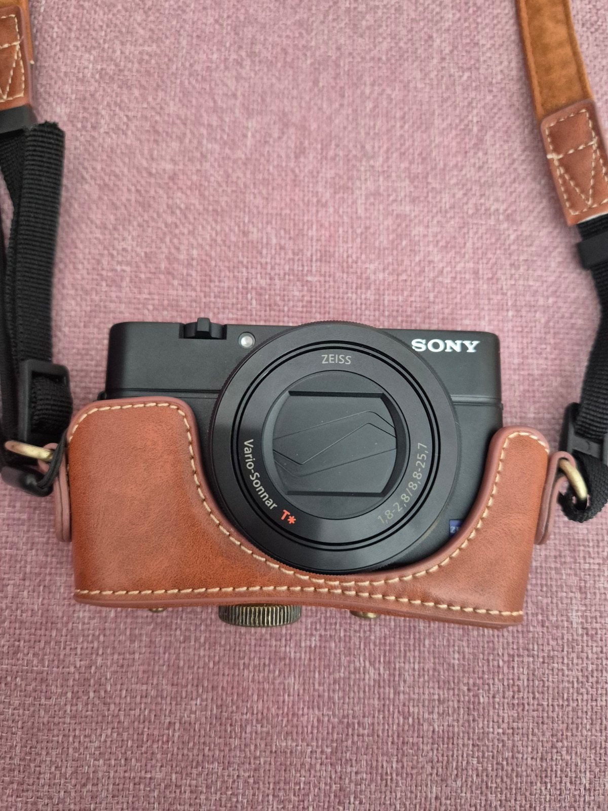 Sony Compactcamera met leren hoes en draagriem, Audio, Tv en Foto, Fotocamera's Digitaal, Zo goed als nieuw, Compactcamera, Sony