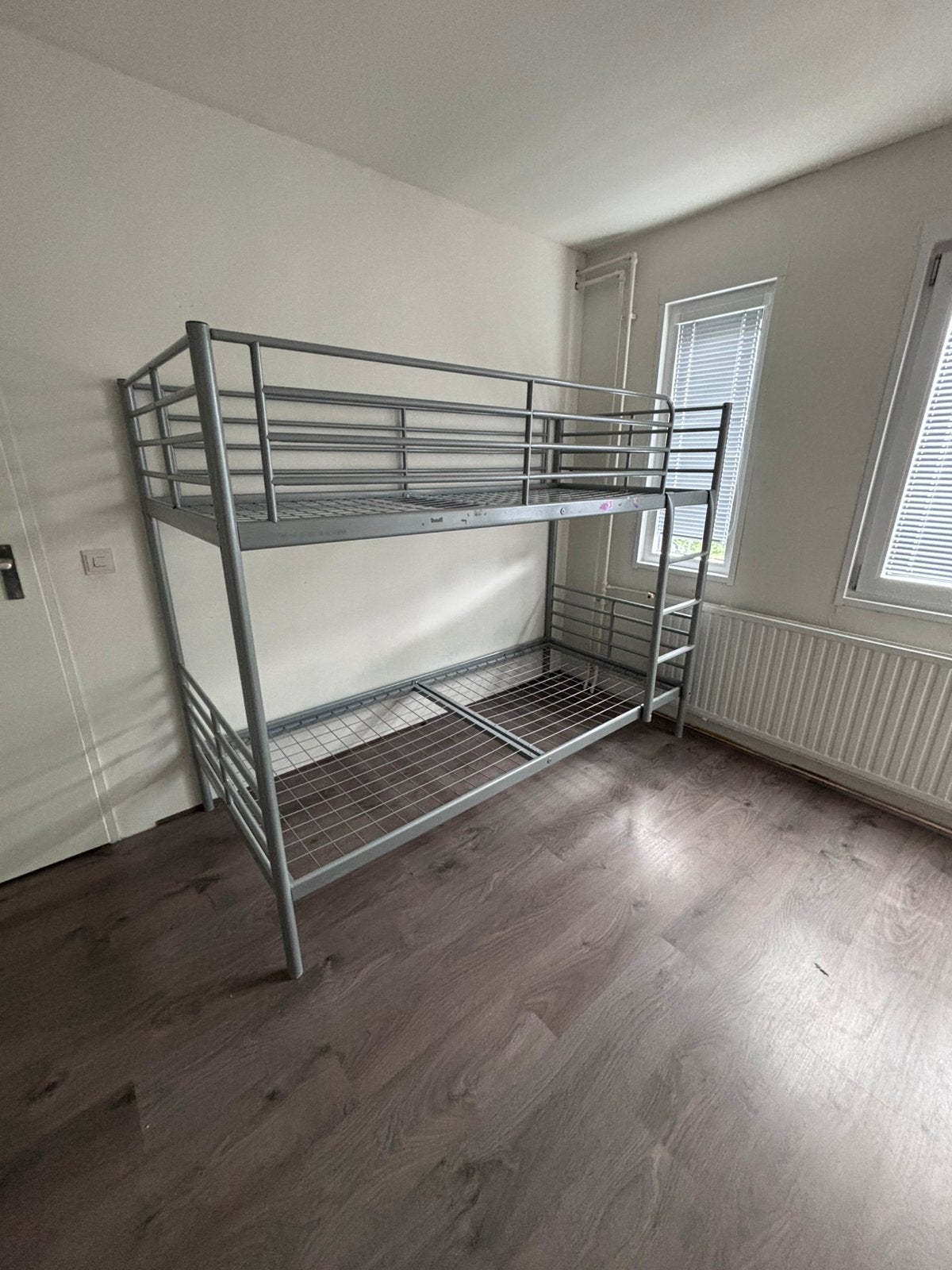 Metalen IKEA hoogslaper - Grijs 2x 1 persoons, Ophalen, Gebruikt, Tweepersoons, 200 cm