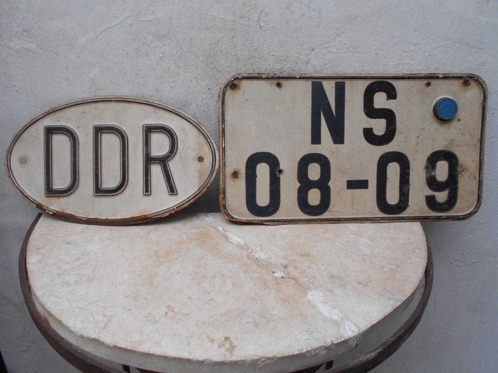 oud kenteken TRABANT DDR  OOST DUITSLAND, Verzamelen, Ophalen of Verzenden, Auto's