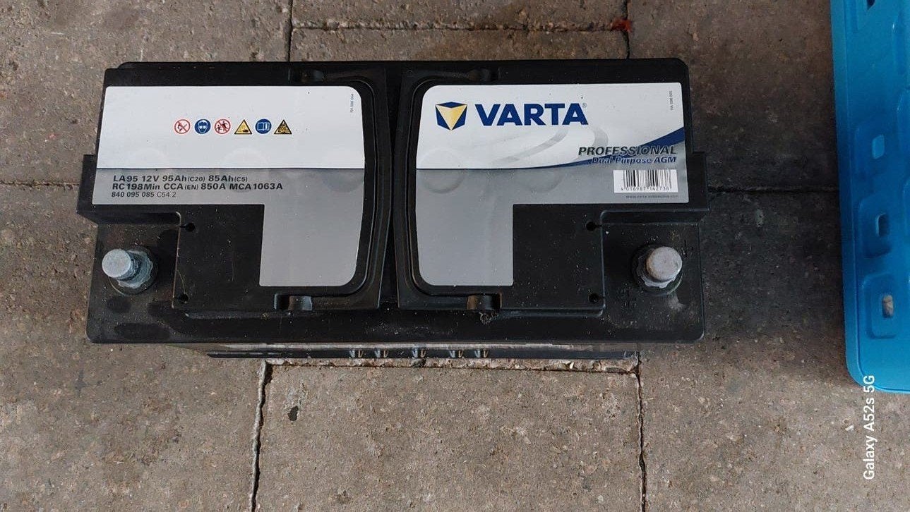 Varta AGM accu LA 95, Gebruikt