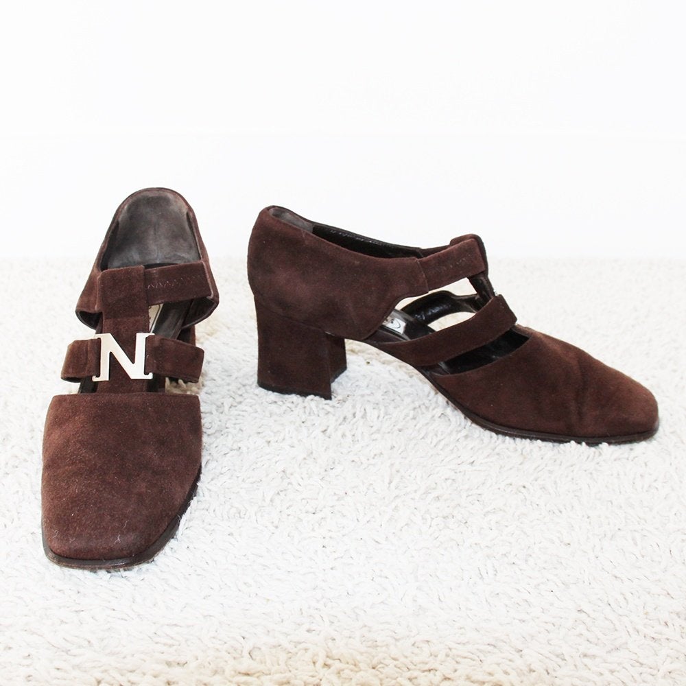 Mooie Suede Nalini Pumps s16 (Maat 39) € 30,-, Nalini, Pumps, Bruin, Ophalen of Verzenden