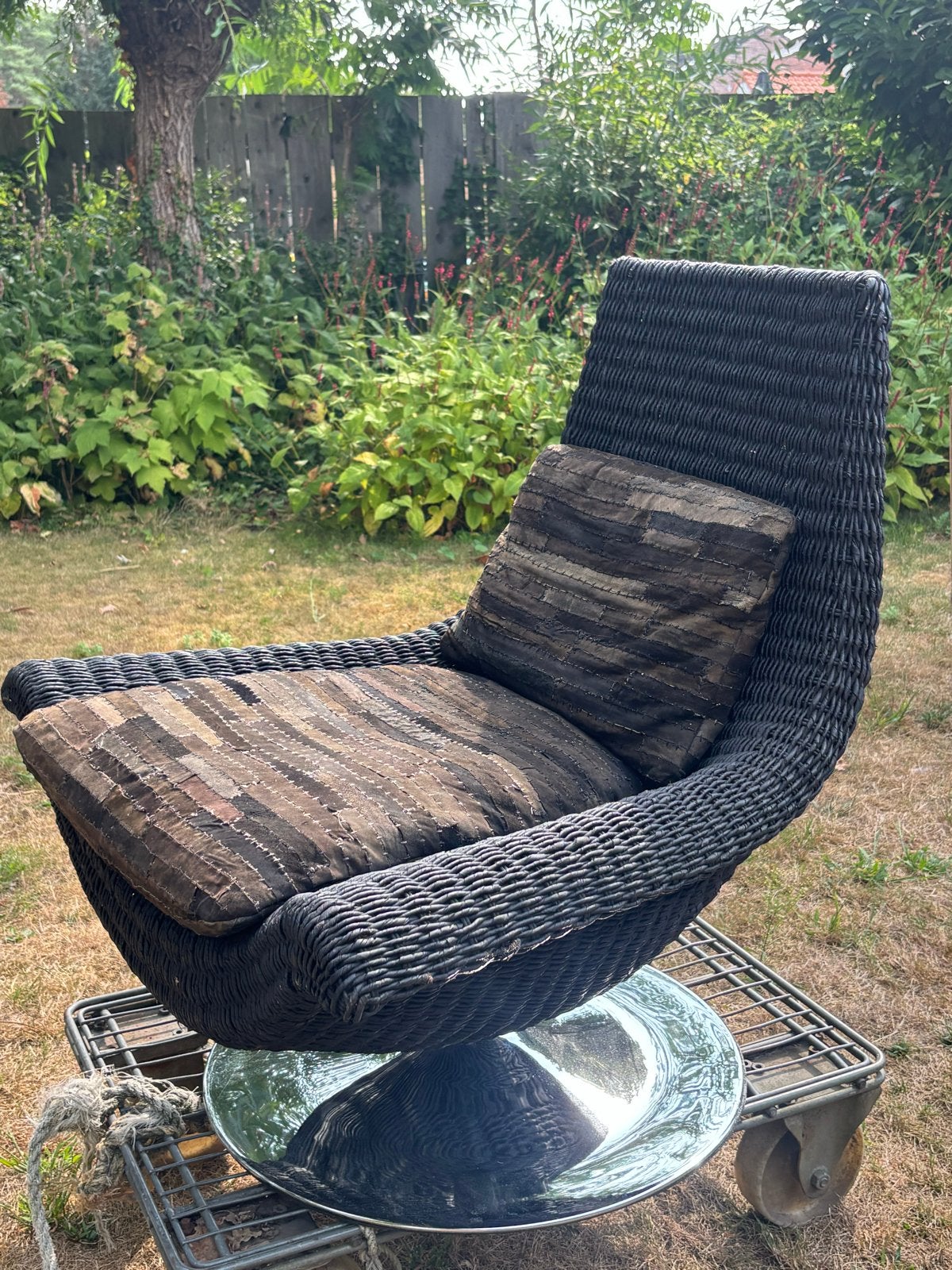 Unieke Zwarte Rotan Fauteuil met Draaivoet, Ophalen, Gebruikt, Zwart, Riet of Rotan
