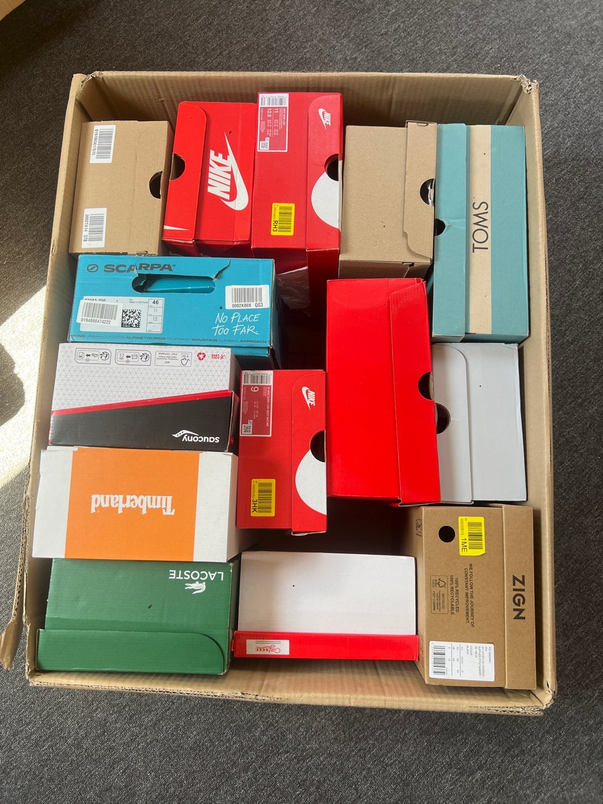 Grote partij schoenen: Nike, Timberland, Lacoste, Toms, Sauc, Ophalen of Verzenden, Gedragen, Zwart, Sneakers of Gympen