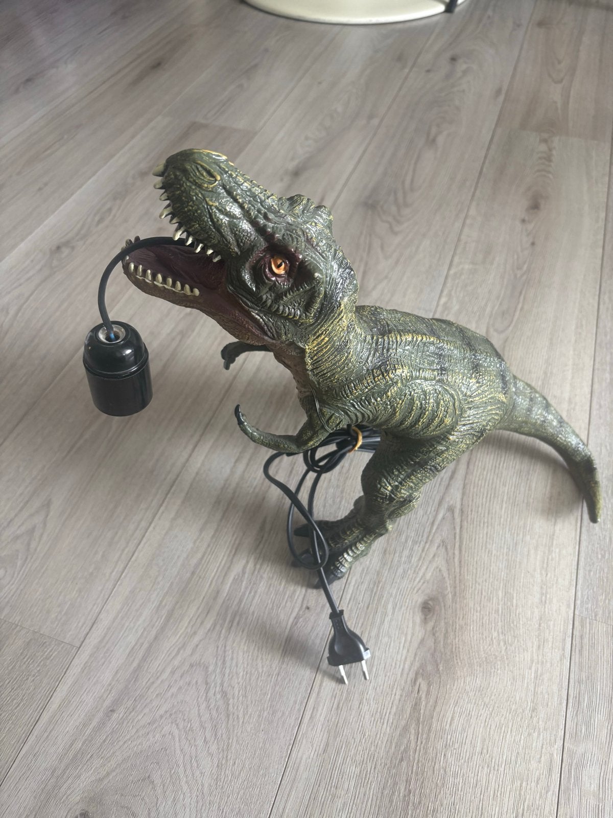 T rex lamp - Super gaaf! Unieke T-Rex tafellamp, Met schakelaar, Overige merken, Kunststof, Zo goed als nieuw