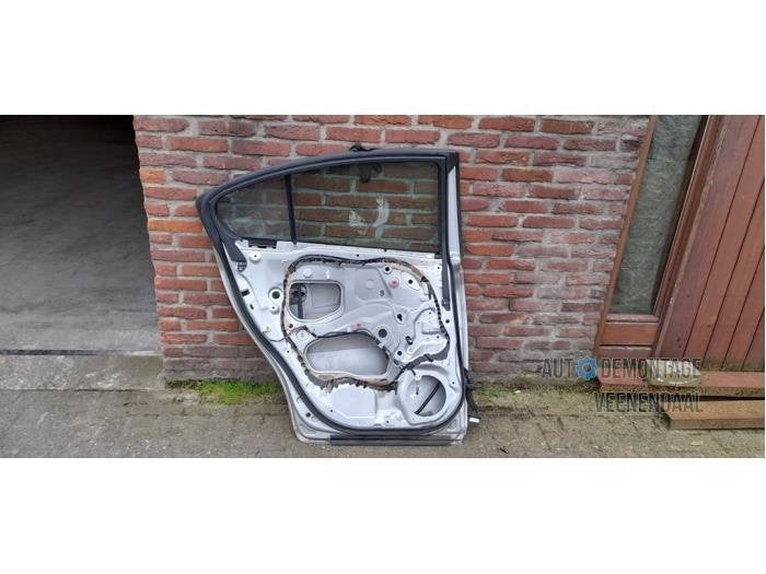 Portier 4Deurs links-achter van een Toyota Avensis (1F7), Gebruikt, -, Deur, -
