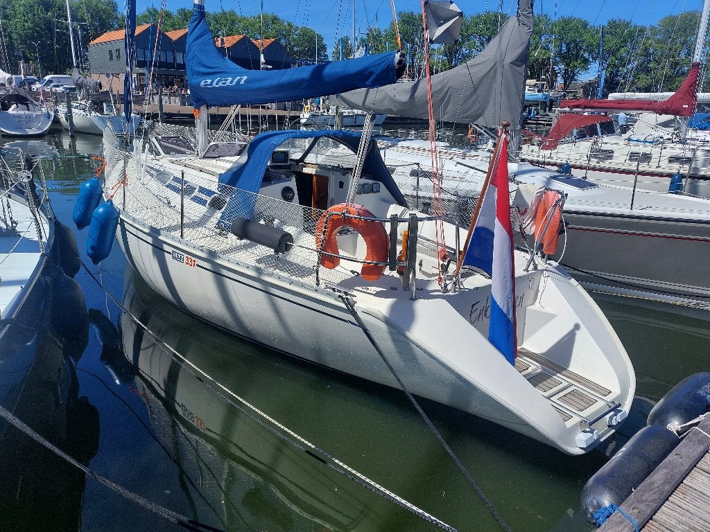 Elan 331, 10 m, Overige merken, Binnenboordmotor, Tourjacht of cruiser