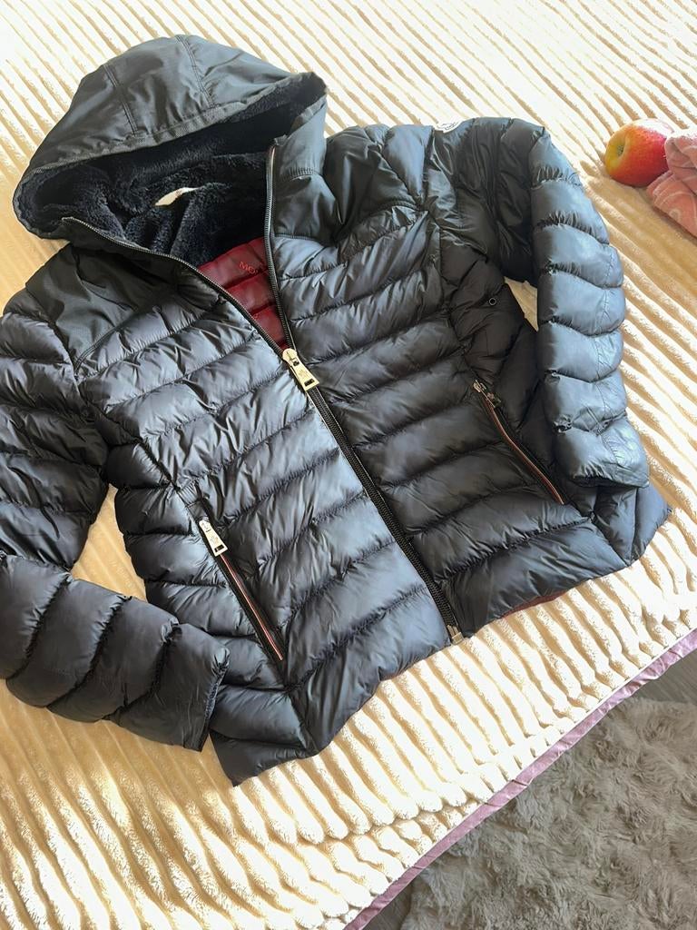 Te koop Moncler winterjas mt S, Ophalen of Verzenden, Zo goed als nieuw, Zwart