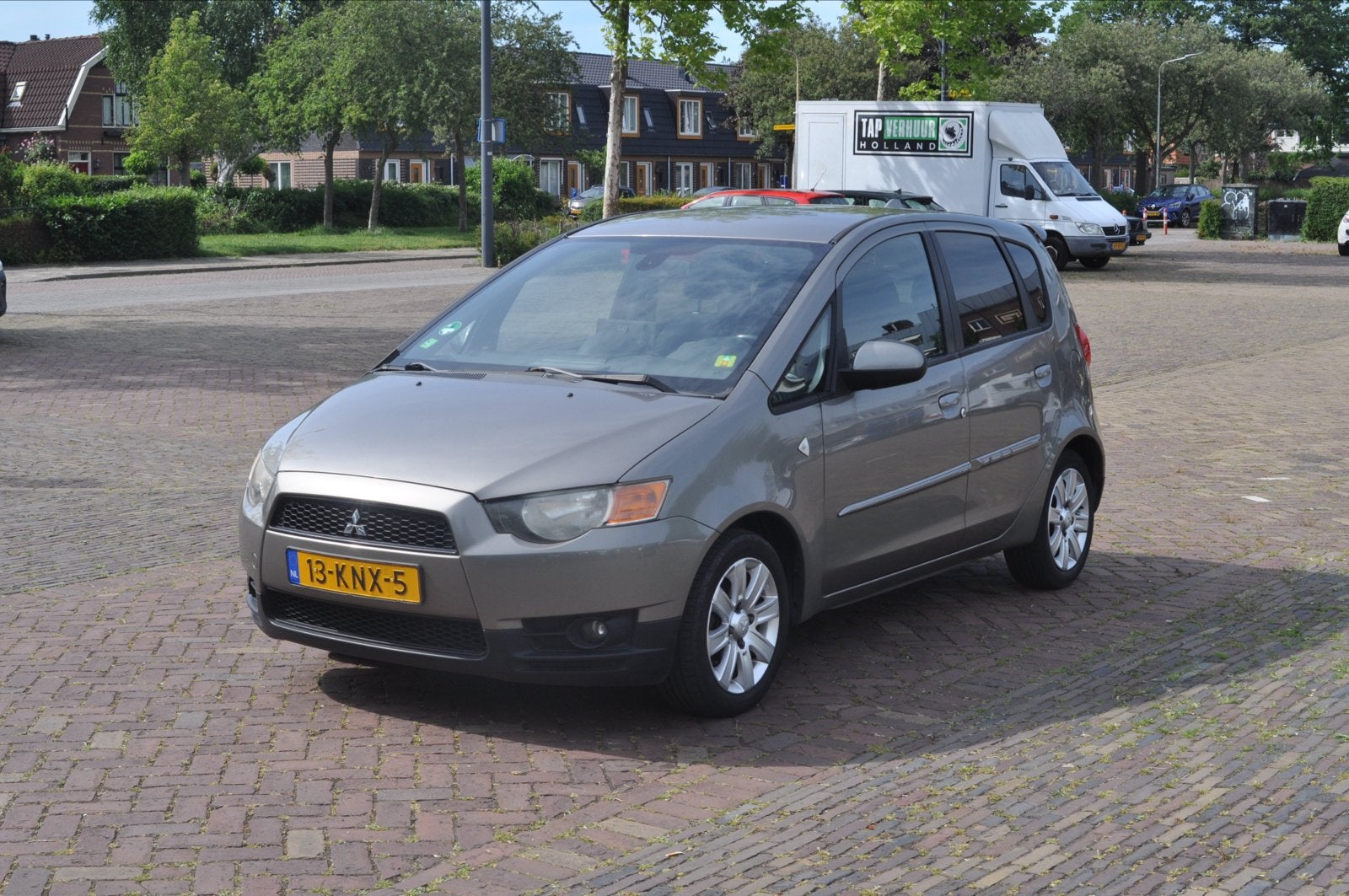 Mitsubishi Colt 1.3 5-DR 2010 Grijs, Voorwielaandrijving, Stof, 31 €/maand, Colt