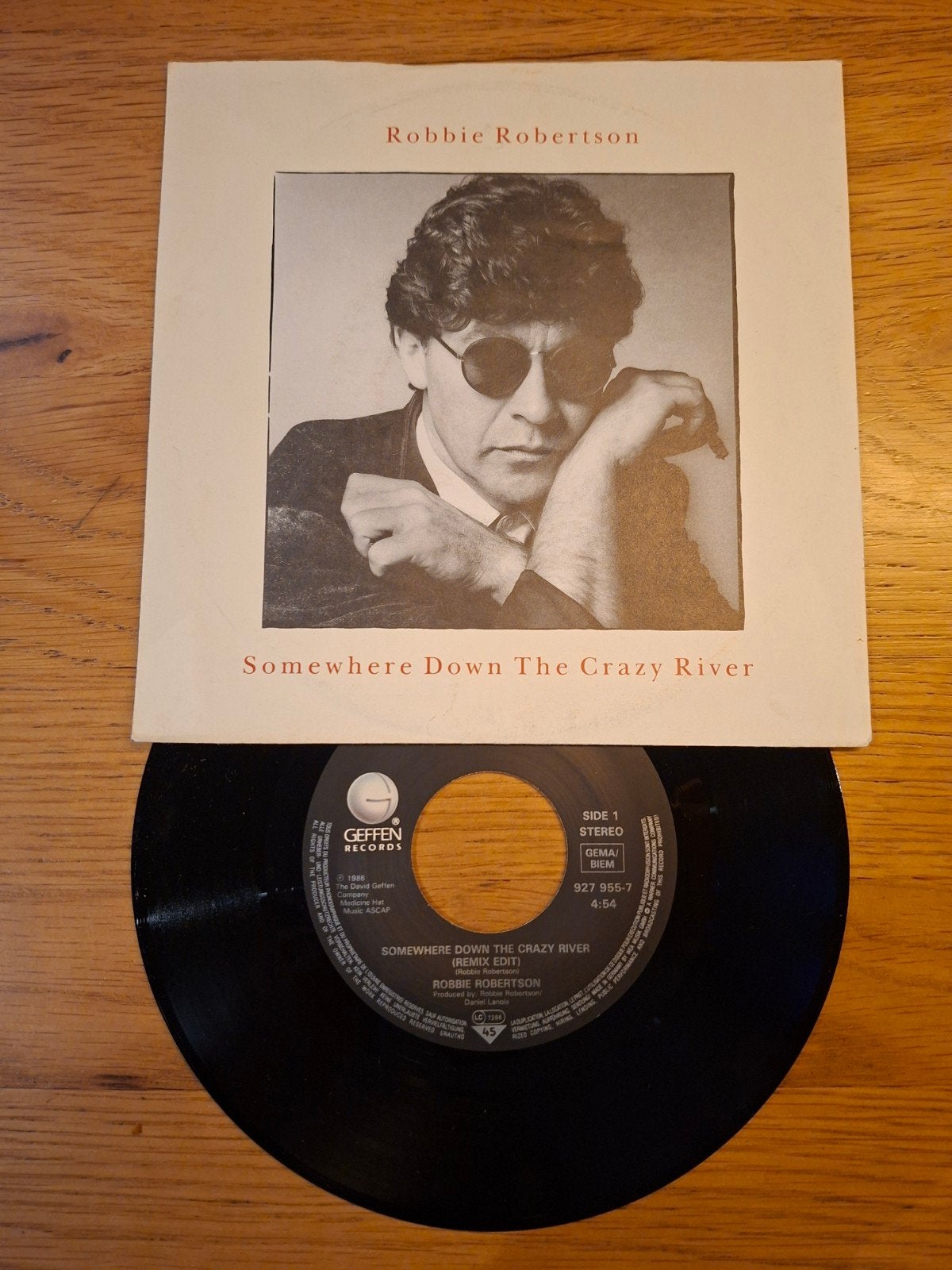 Robbie Robertson - Somewhere Down The Crazy River, Gebruikt, 7 inch, Ophalen of Verzenden, Pop