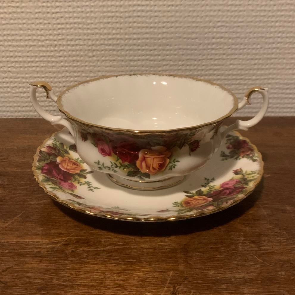 Royal Albert Old Country Roses Soepkom met Schotel, Ophalen of Verzenden