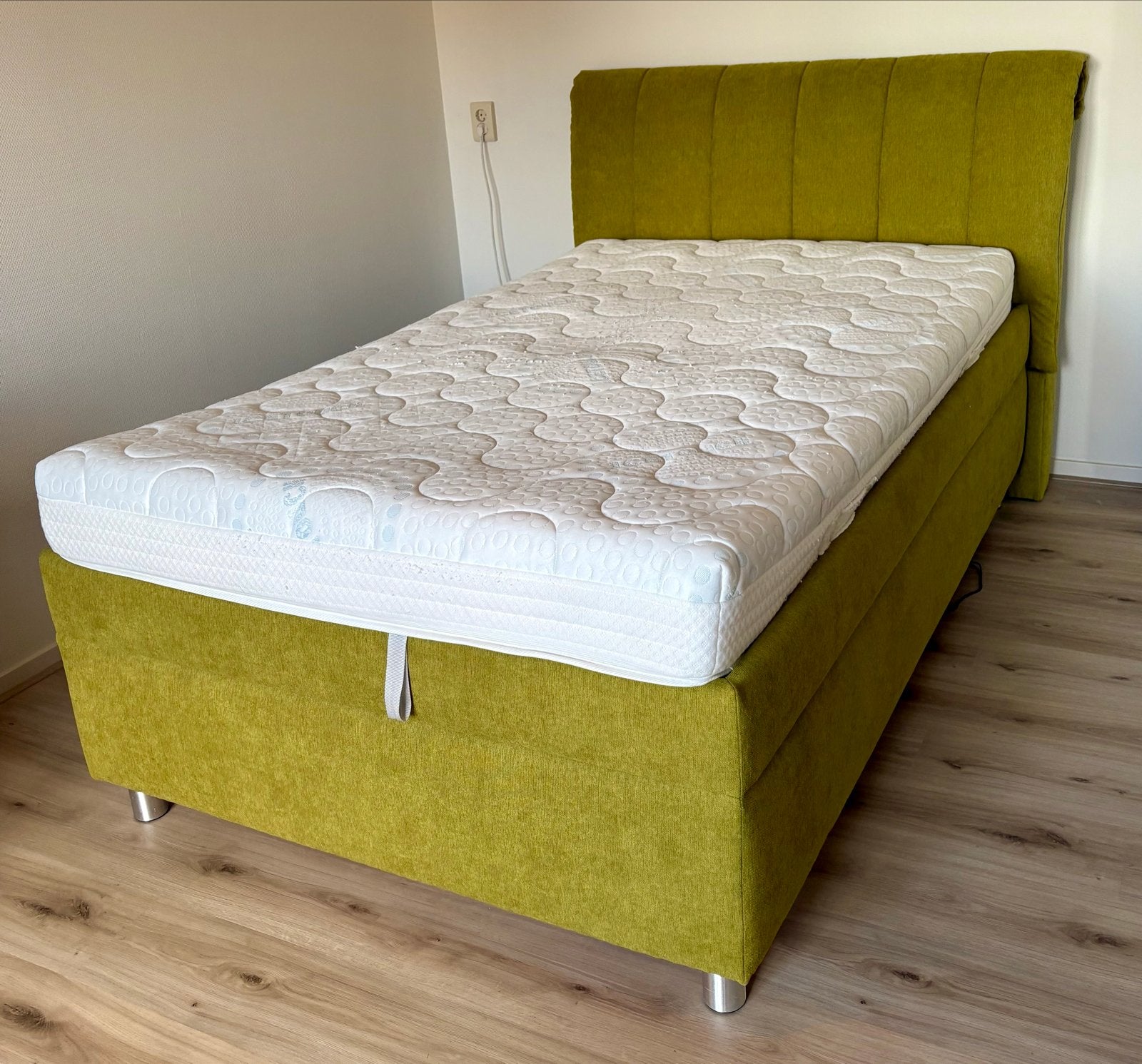 Elektrisch verstelbaar bed 120x200 met matras en opbergruimt, Ophalen of Verzenden, Twijfelaar, 120 cm, 200 cm