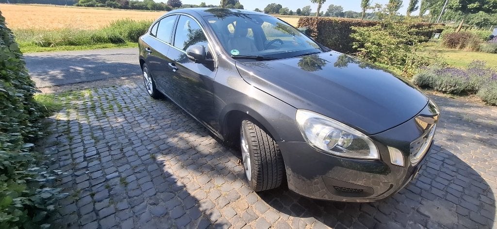 Volvo S60 1.6 T3 2012 Grijs, Auto's, Voorwielaandrijving, Beige, 4 cilinders, S60