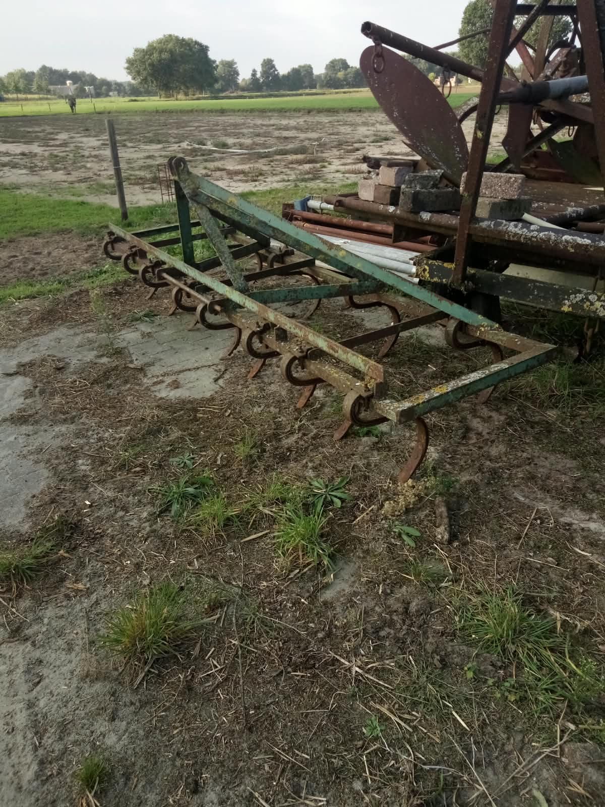 Cultivator / giertank / kunstmeststrooier / hooischudder, Ophalen, Akkerbouw, Gewasbescherming en Bemesting