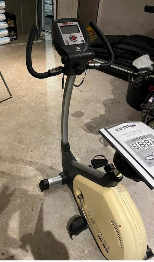 Hometrainer merk kettler, Sport en Fitness, Fitnessapparatuur, Ophalen, Zo goed als nieuw, Hometrainer