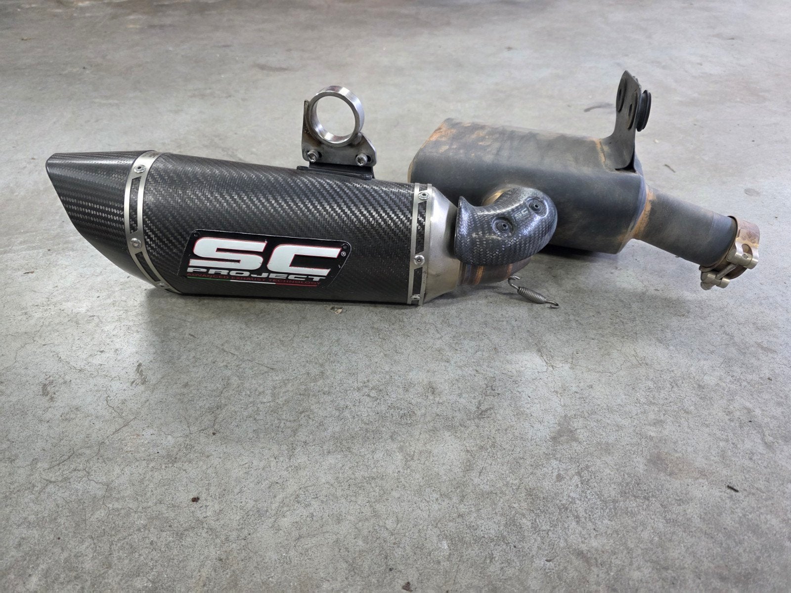 bmw f900 r/xr sc project sc1 r slip on uitlaat systeem, Ophalen, Gebruikt