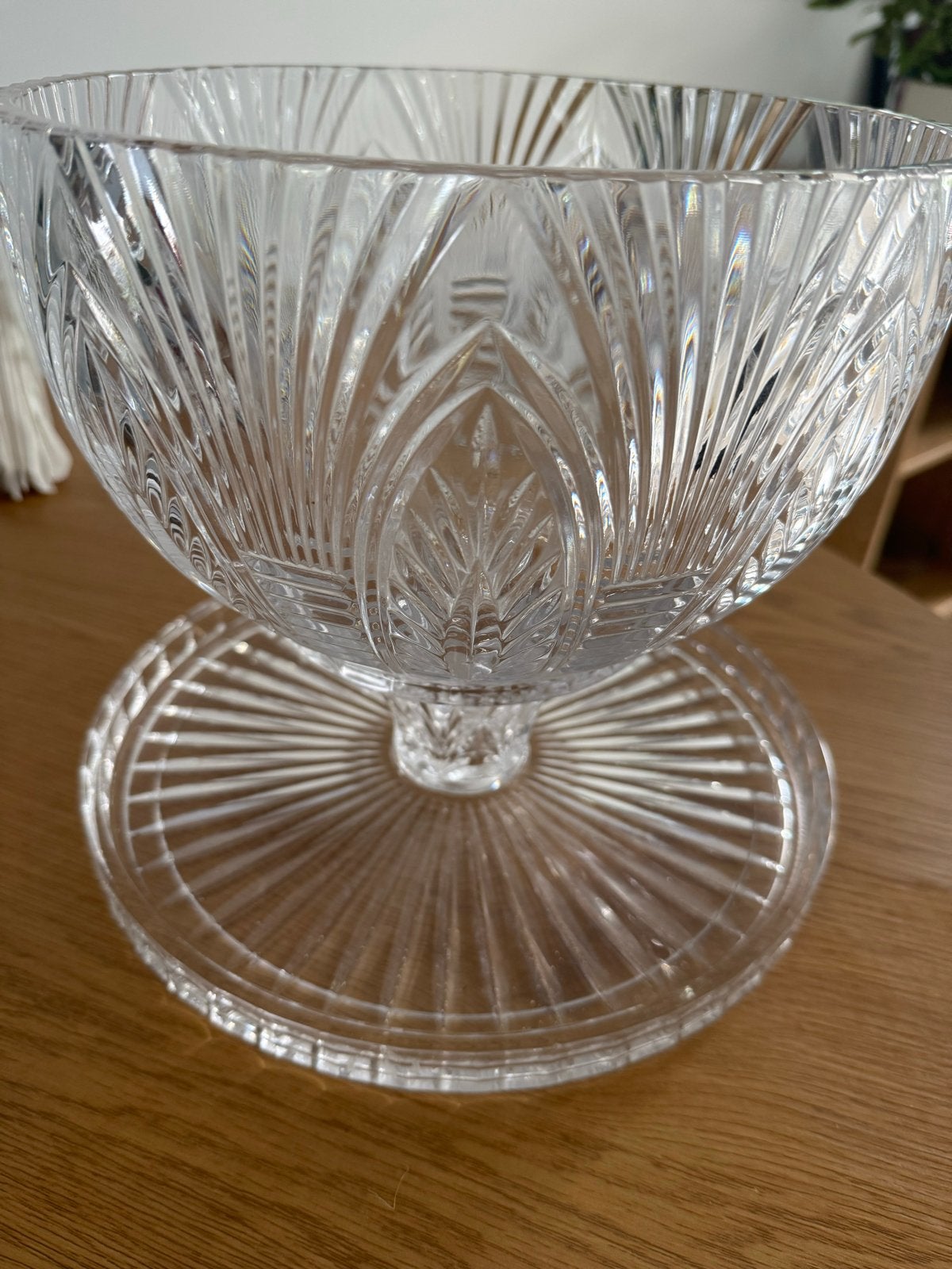 Glazen schaal met deksel - Elegant en veelzijdig, Antiek en Kunst, Antiek | Glas en Kristal, Ophalen