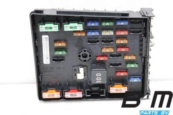 Zekeringkast motorruimte VW Tiguan 5N 3C0937125A, Gebruikt