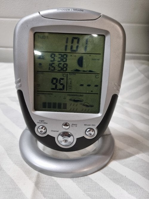 weerstation en wekker op batterijen, Ophalen of Verzenden, 'T Olde Gre-j, Info@toldegrej.nl, Endepoelstraat 20f Didam