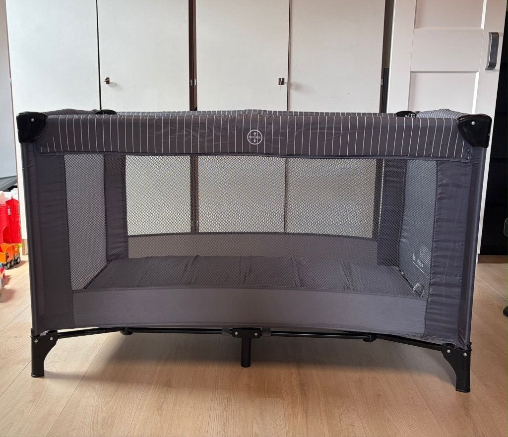 Campingbed met matras, Kinderen en Baby's, Babywiegjes en Ledikanten, Ophalen, Zo goed als nieuw, Reisbedje