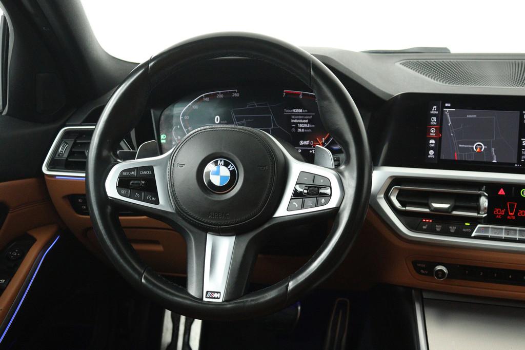 BMW 3-serie 330i High Executive Edition (STOELVERWARMING, SF, Automaat, 1998 cc, Achterwielaandrijving, Gebruikt