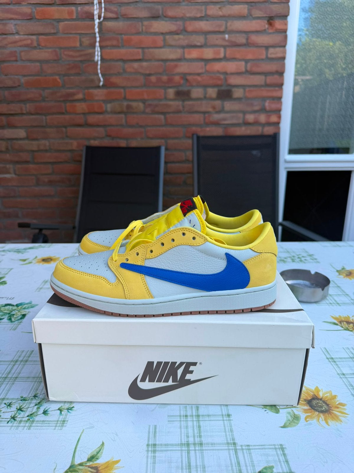 Nike air jordan 1 low canary, Kleding | Heren, Schoenen, Ophalen of Verzenden, Nieuw, Overige kleuren