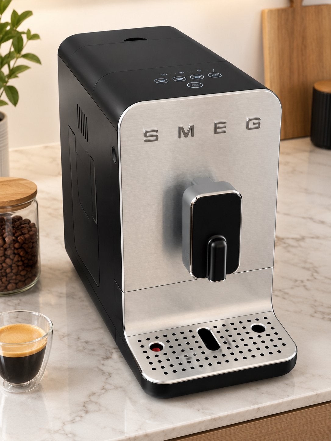 SMEG BCC01 volautomatische koffiemachine
