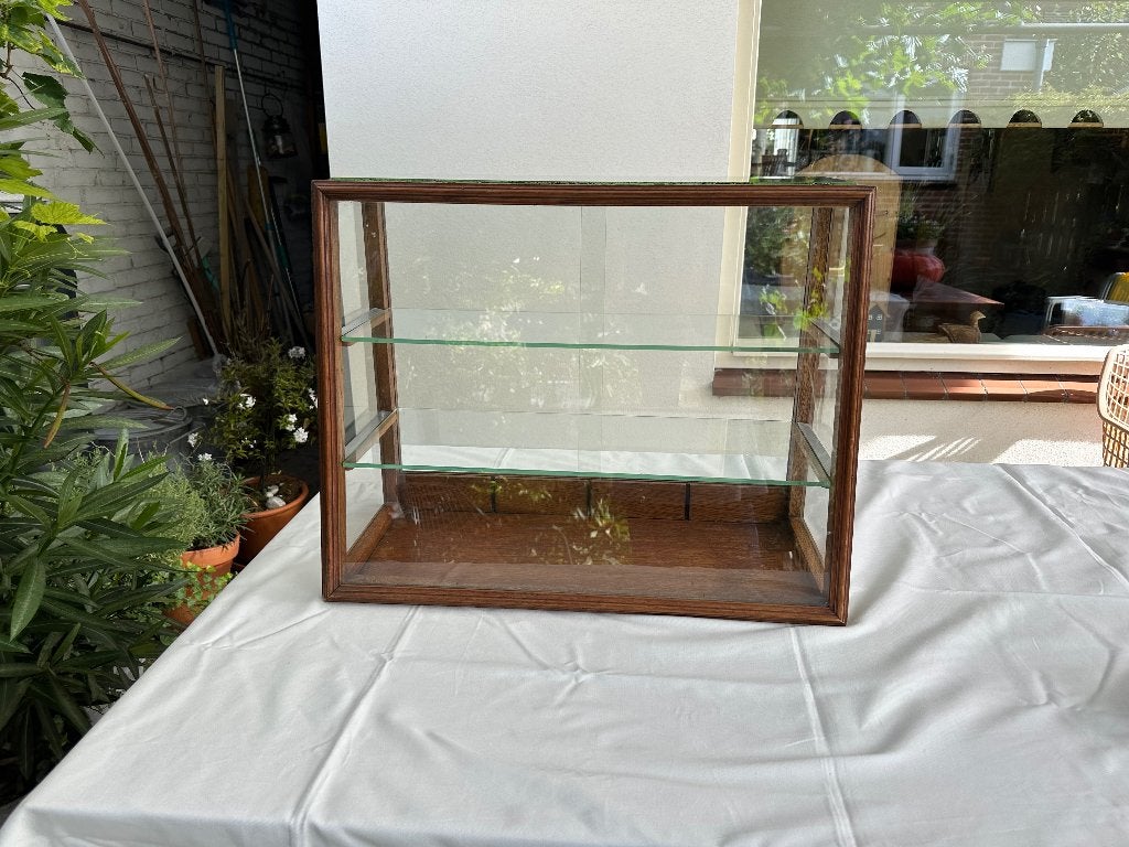 Toonbank vitrine, winkel vitrine, Esmé bakkers vitrine, Ophalen