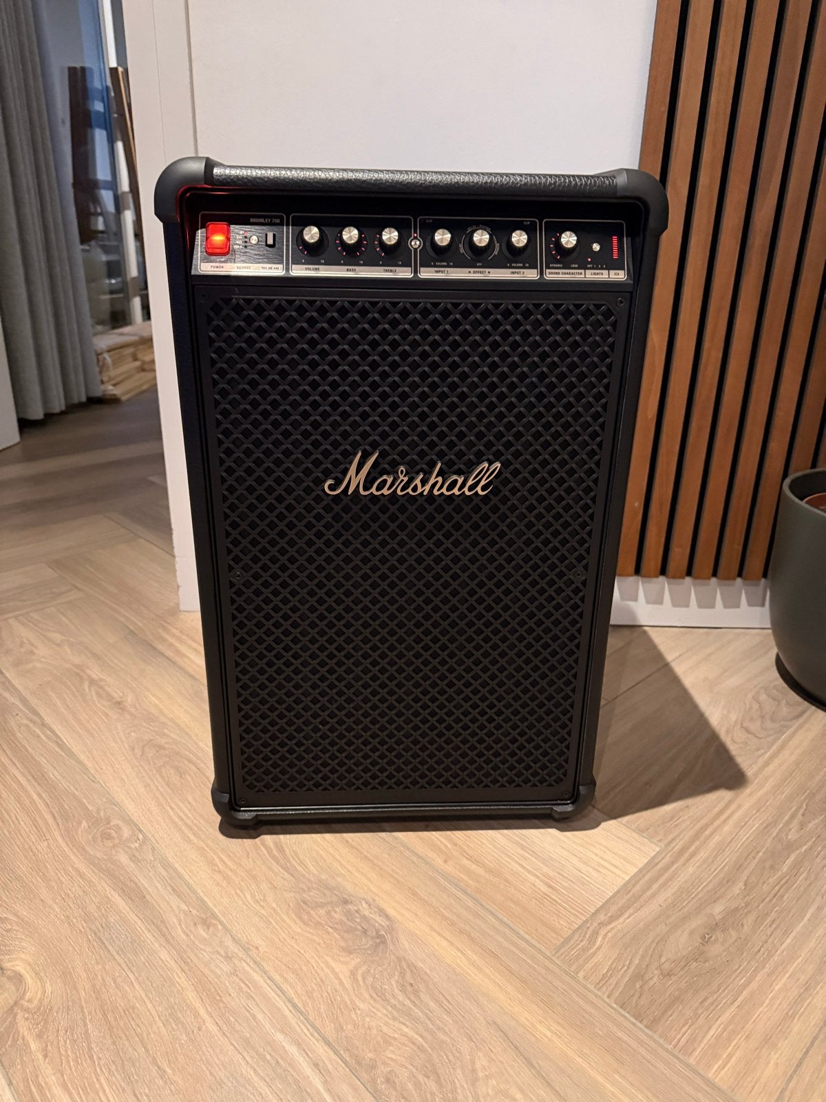 Marshall Bromley 750 partyspeaker met lichteffecten