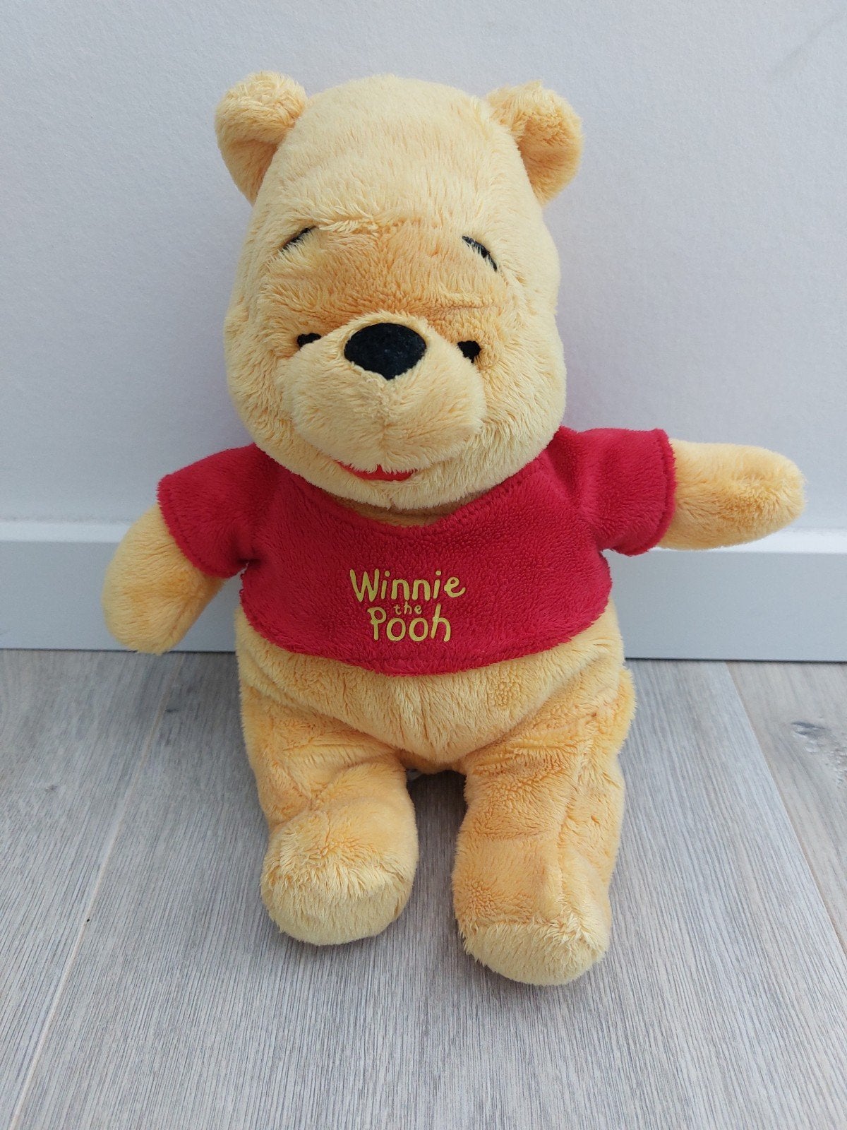 Knuffel Winnie de pooh beer ours L2074, Kinderen en Baby's, Speelgoed | Knuffels en Pluche, Ophalen of Verzenden, Zo goed als nieuw