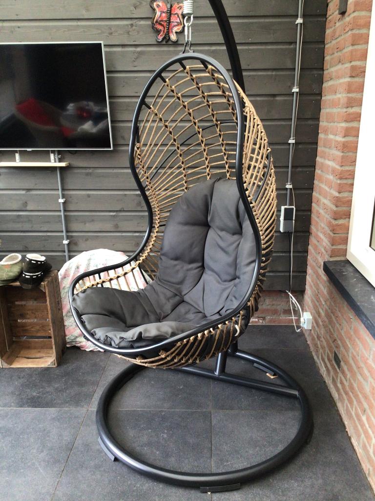 Tuinstoel ei/ hang stoel, Ophalen