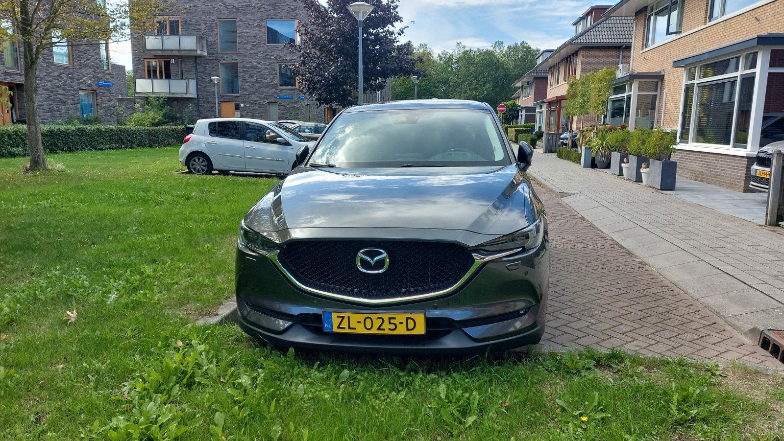 Mazda CX-5 2.0 Skyactiv-g 165pk 2WD 2018 Grijs, Voorwielaandrijving, 1998 cc, Stof, Zwart