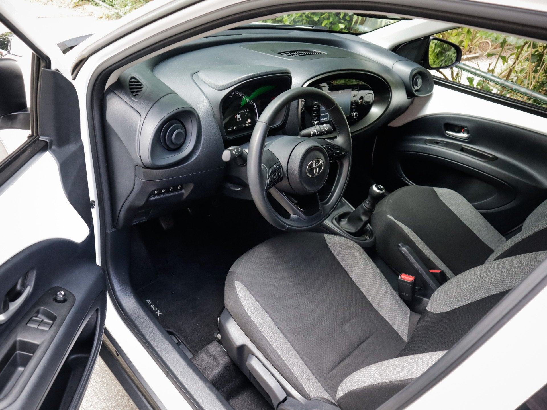 Toyota Aygo X 1.0 VVT-i MT Play 1e-Eig. & Keurig-Onderh BOVA, 12 maanden, Stof, Gebruikt, 920 kg