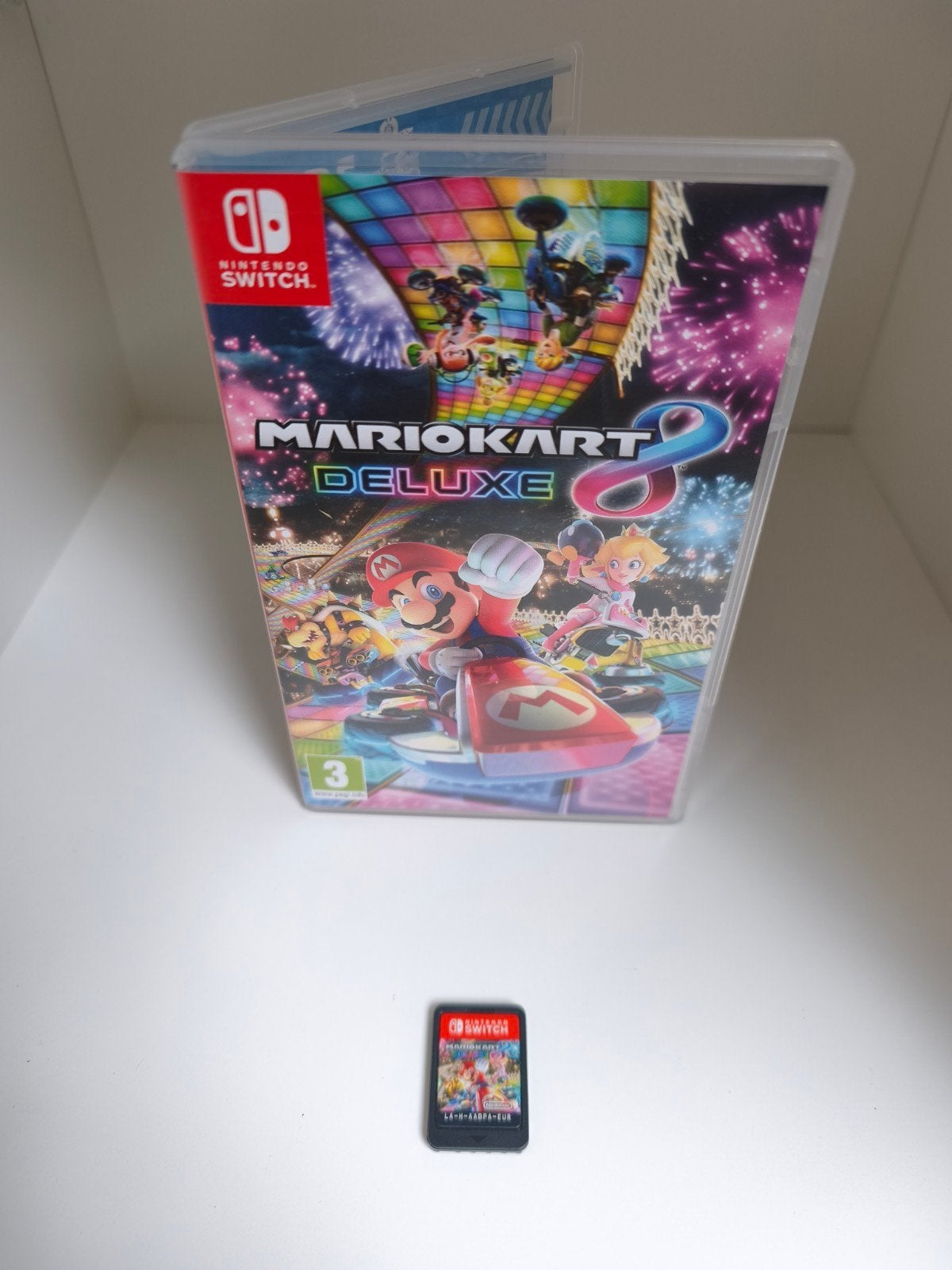 Mario Kart 8 Deluxe - Nintendo Switch, Spelcomputers en Games, Games | Nintendo Switch, Online, Racen en Vliegen, Ophalen of Verzenden