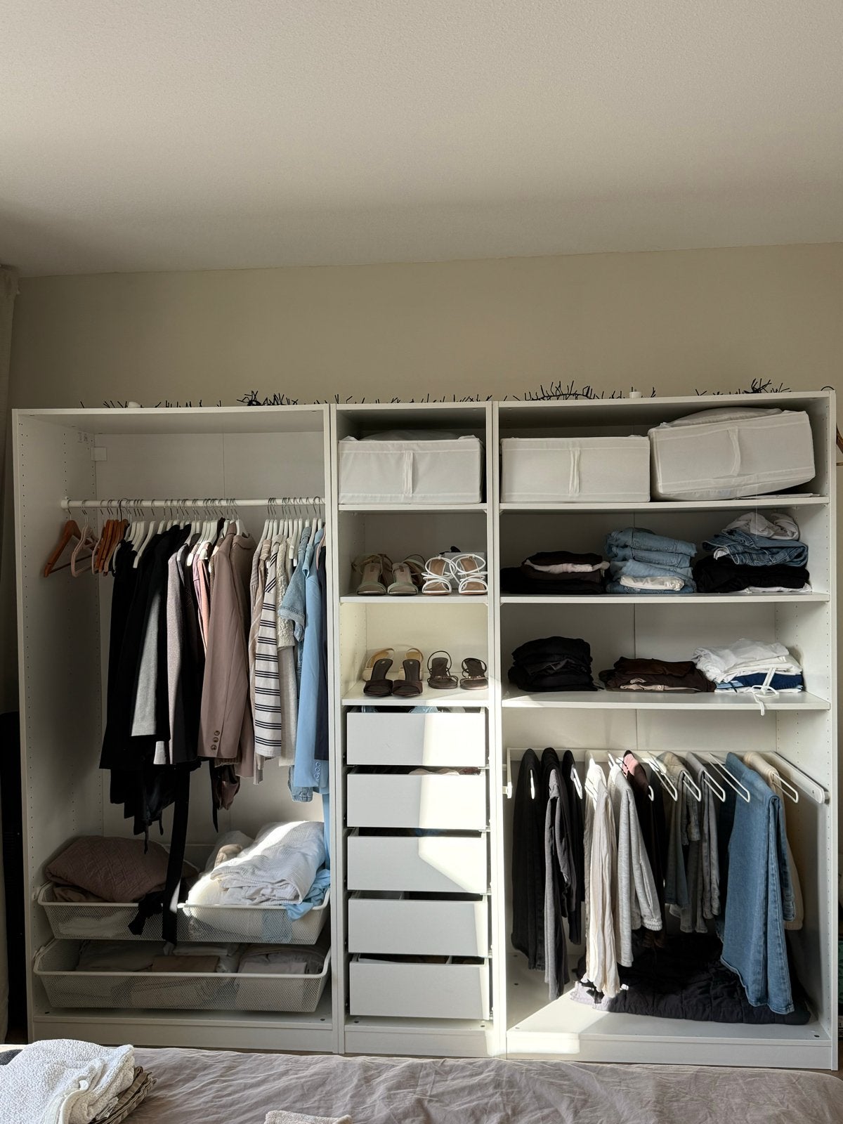 Witte kledingkast met lades en hangruimte, Huis en Inrichting, Ophalen, Gebruikt, 200 cm of meer, 150 tot 200 cm