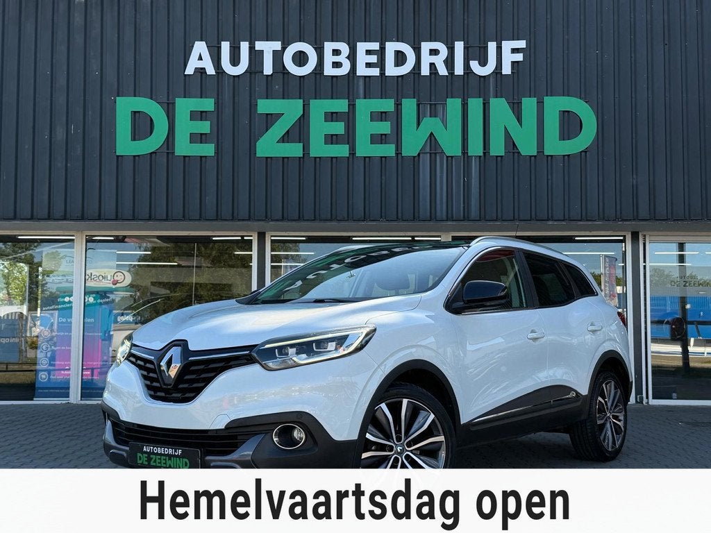 Renault Kadjar 1.2 TCe Bose|Panoramadak|Navi|Nieuw APK, Voorwielaandrijving, Kadjar, Gebruikt, Wit