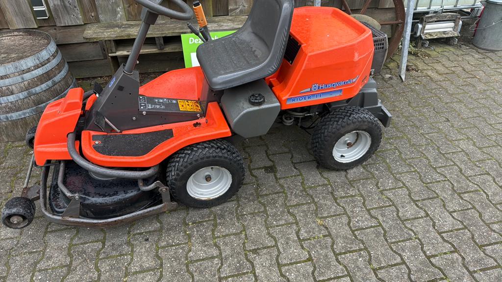 Husqvarna rider 11, Ophalen, Zo goed als nieuw, 50 cm of meer