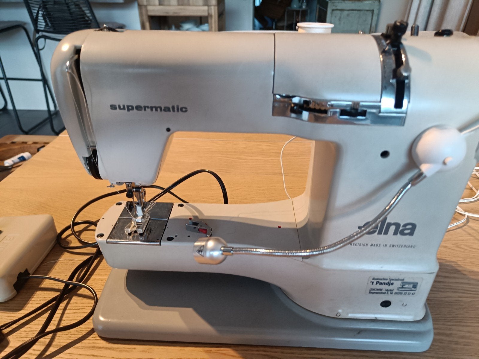 Elna Supermatic met zeer veel voetjes, Ophalen of Verzenden, Naaimachine, Overige merken
