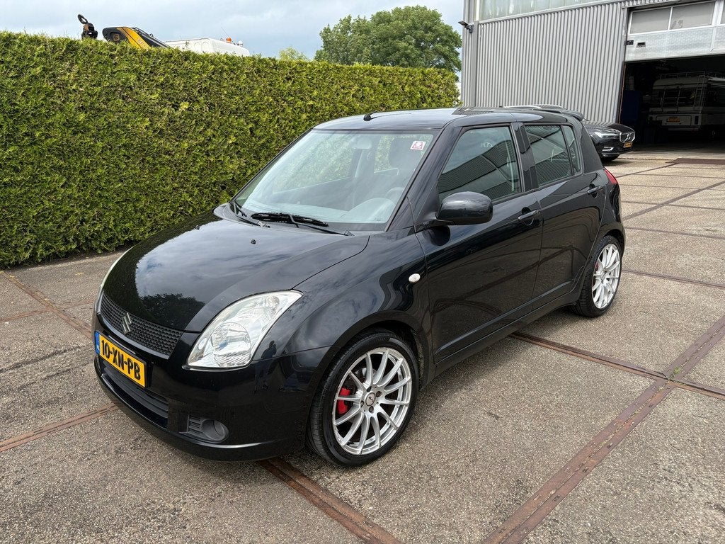 Suzuki Swift 1.3 STOELVERWARMING/ AIRCO/ PARKEERSENSOREN, Auto's, Voorwielaandrijving, 965 kg, 400 kg, Origineel Nederlands