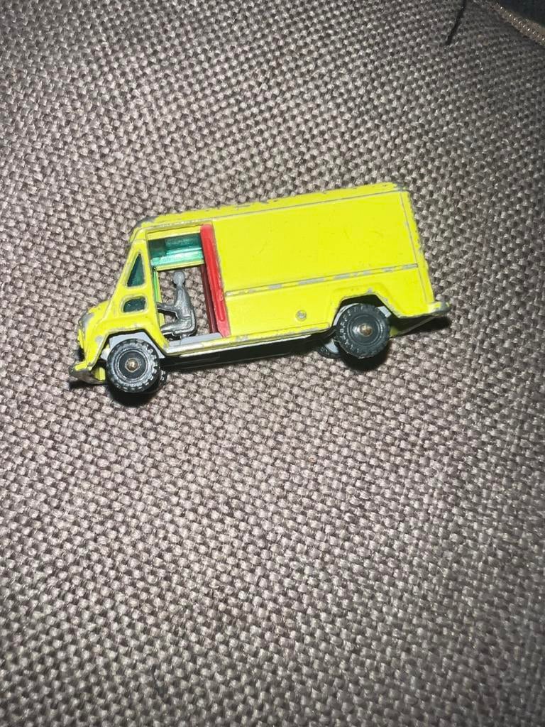 husky modelauto walk thru van no 19, Hobby en Vrije tijd, Modelauto's | 1:87, Ophalen of Verzenden, Zo goed als nieuw, Bus of Vrachtwagen