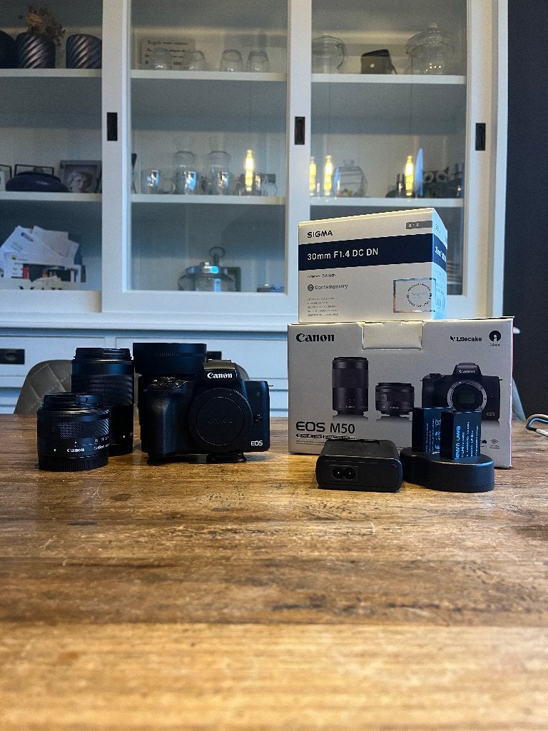 Canon M50 + Sigma 30mm + 55-200mm +15-45mm | Complete set, Ophalen, Canon, 26 Megapixel, Zo goed als nieuw
