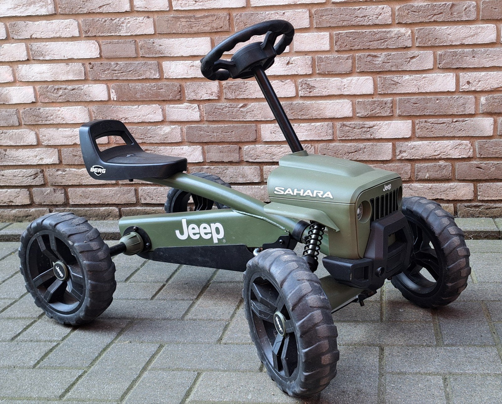 Stoere BERG Jeep Buzzy Sahara skelter, Ophalen, Zo goed als nieuw, Berg