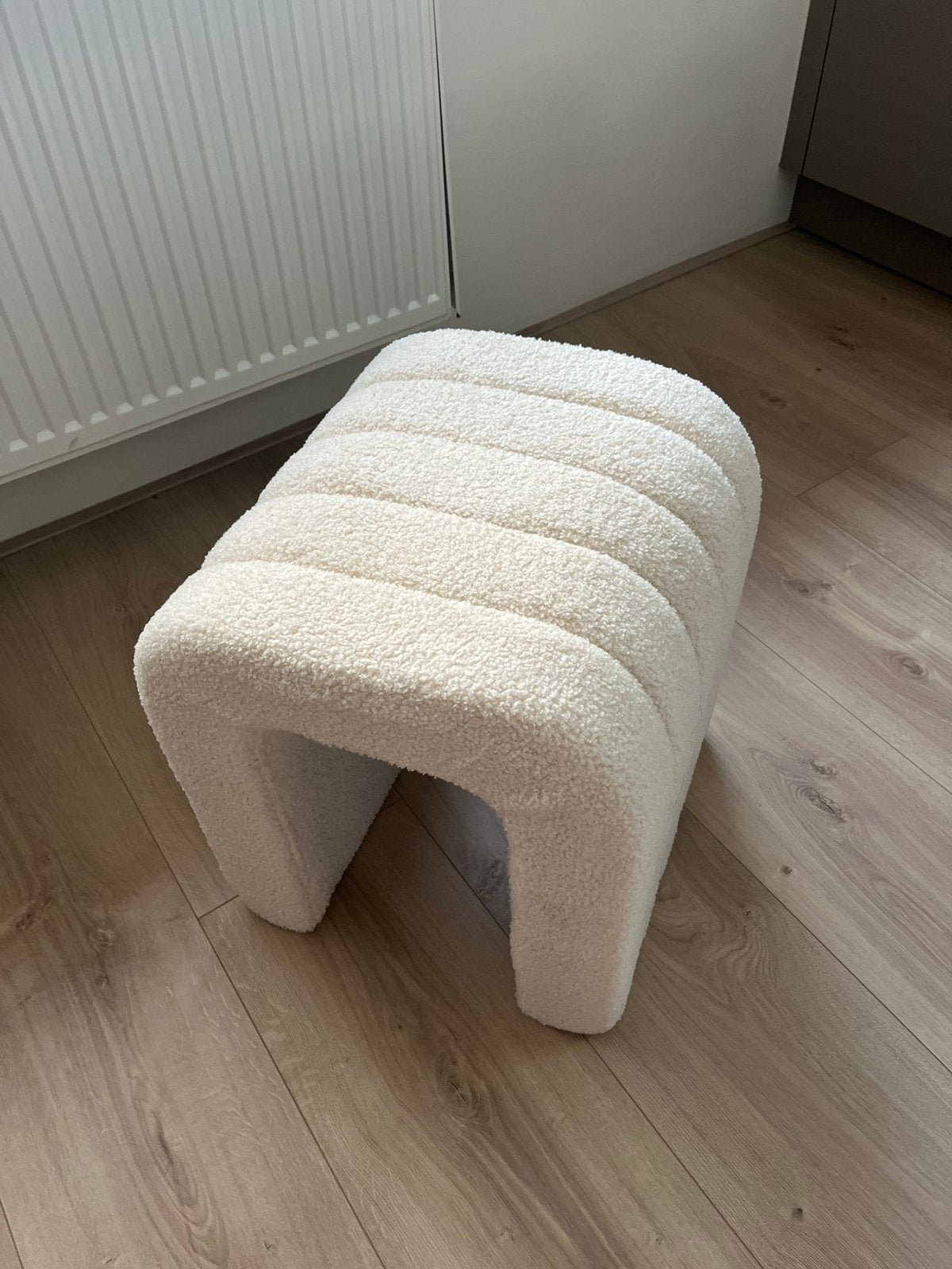Japandi stijl poef / wit crème/ bouclé stof / leen bakker, Ophalen of Verzenden, Nieuw