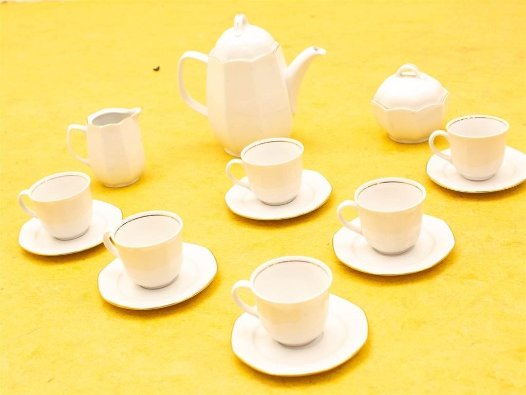 17 delig wunsieder bavaria thee servies 33153, Huis en Inrichting, Keuken | Servies, Gebruikt, Ophalen of Verzenden, Bord(en)