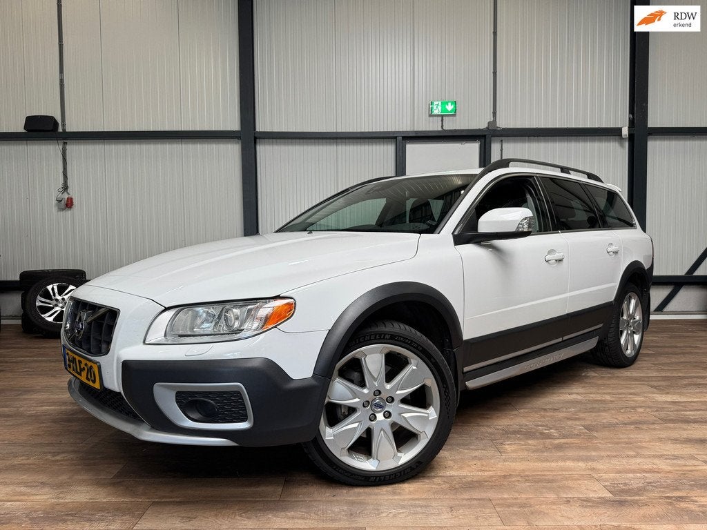 Volvo XC70 2.4 D5 SUMMUM / COMPLETE HISTORIE / UNIEKE STAAT!, Auto's, Volvo, Automaat, Euro 5, 15 km/l, Gebruikt