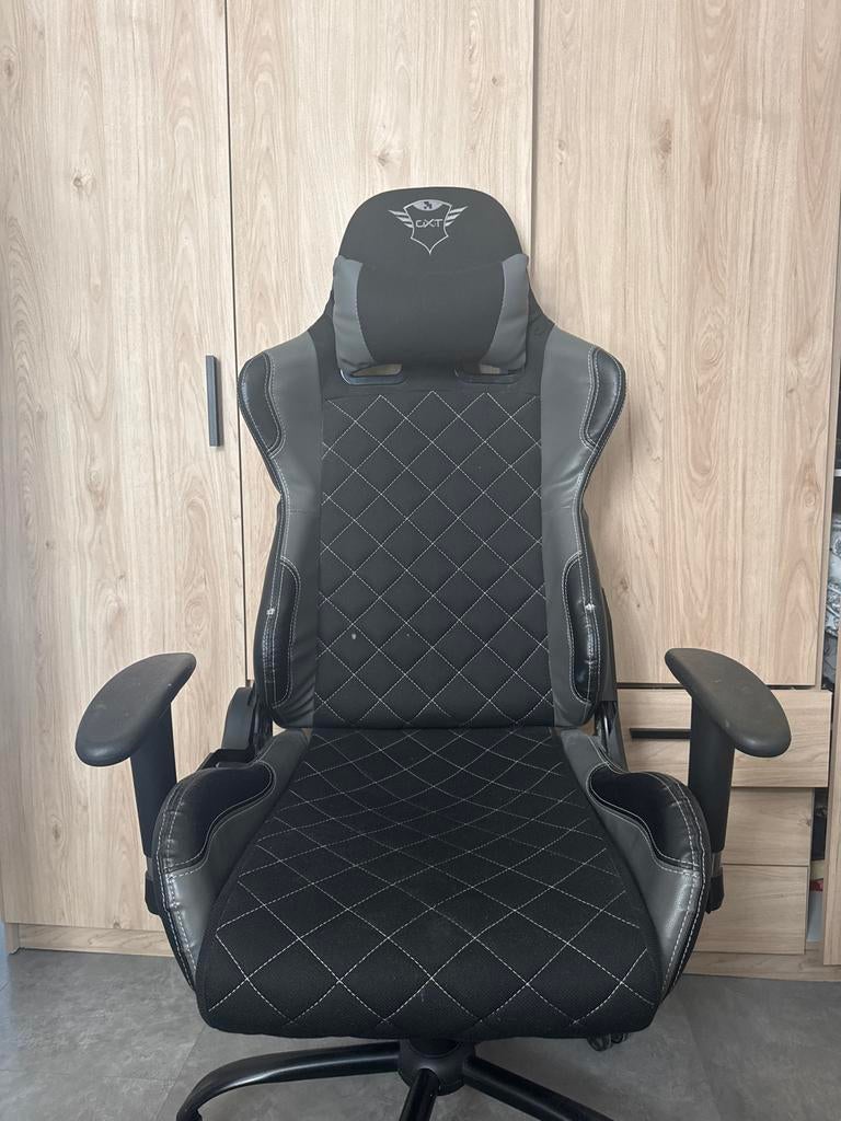 Trust GXT 707G Gaming Stoel – Grijs/Zwart – Goede staat, Huis en Inrichting, Bureaustoelen, Gebruikt, Ophalen of Verzenden, Grijs