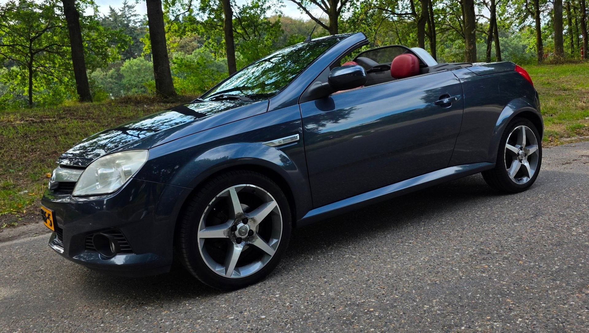 Opel Tigra TwinTop 1.4-16V - Airco - Leder - Stoelverwarming, Voorwielaandrijving, Gebruikt, 4 cilinders, Cabriolet
