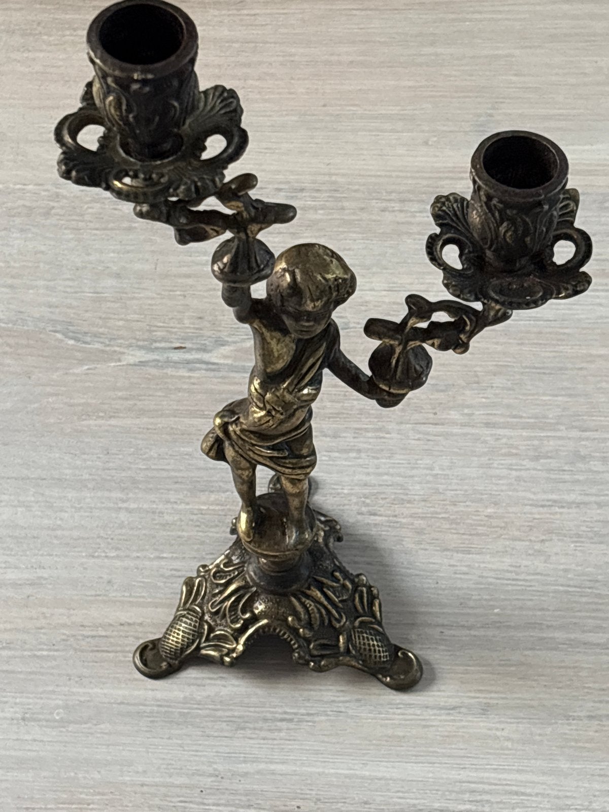Antieke bronzen kandelaar met cherubijn, Ophalen of Verzenden, Koper of Brons
